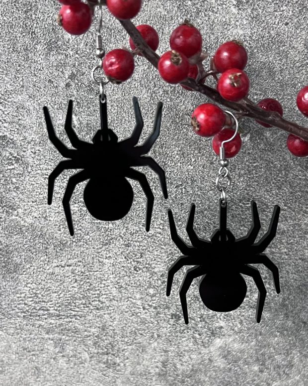 Örhänge - Black spider